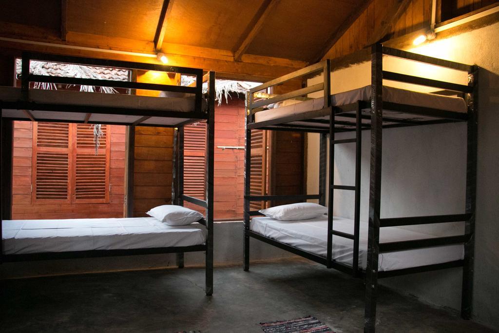 Wonderland Hostel Анджуна Стая снимка