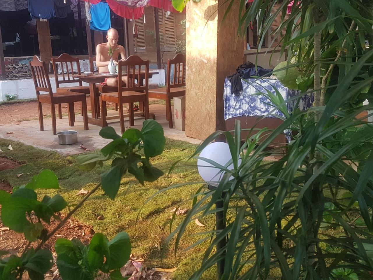 Wonderland Hostel Анджуна Екстериор снимка