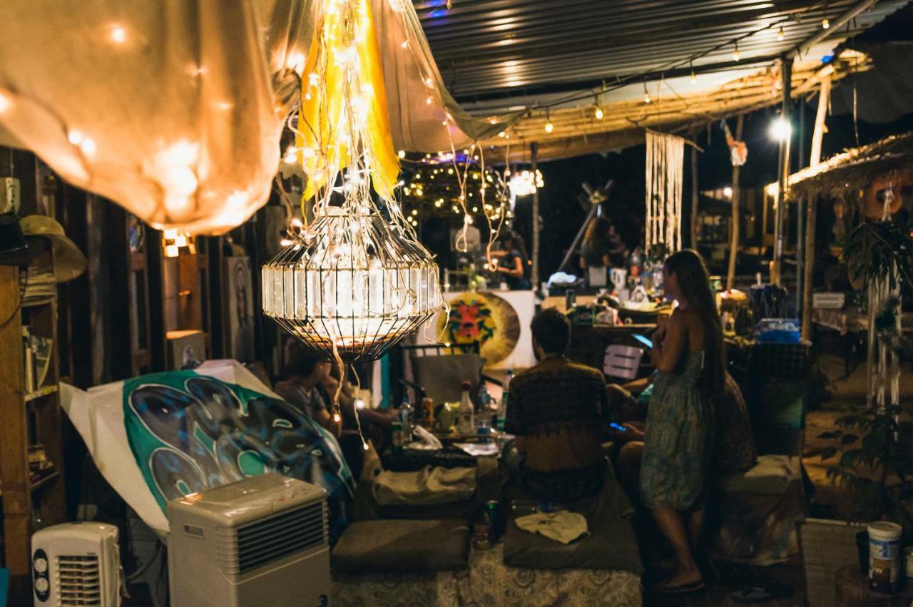 Wonderland Hostel Анджуна Екстериор снимка